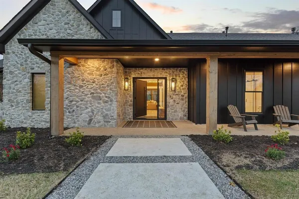 $2,000,500 | 411 Kerfoot Drive, Gunter, TX 75058