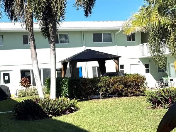 $1,800 | 2100 Northeast 38th Street, Unit 138, Lighthouse Point, FL 33064