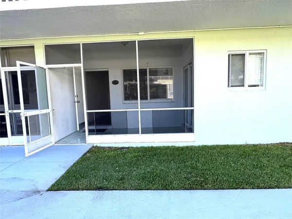 $1,800 | 2100 Northeast 38th Street, Unit 138, Lighthouse Point, FL 33064
