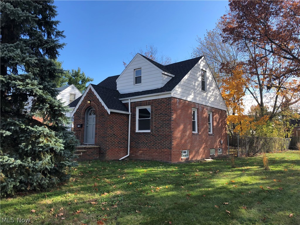 4158 Lambert Road South Euclid, OH 44121 - Photo 3 of 29