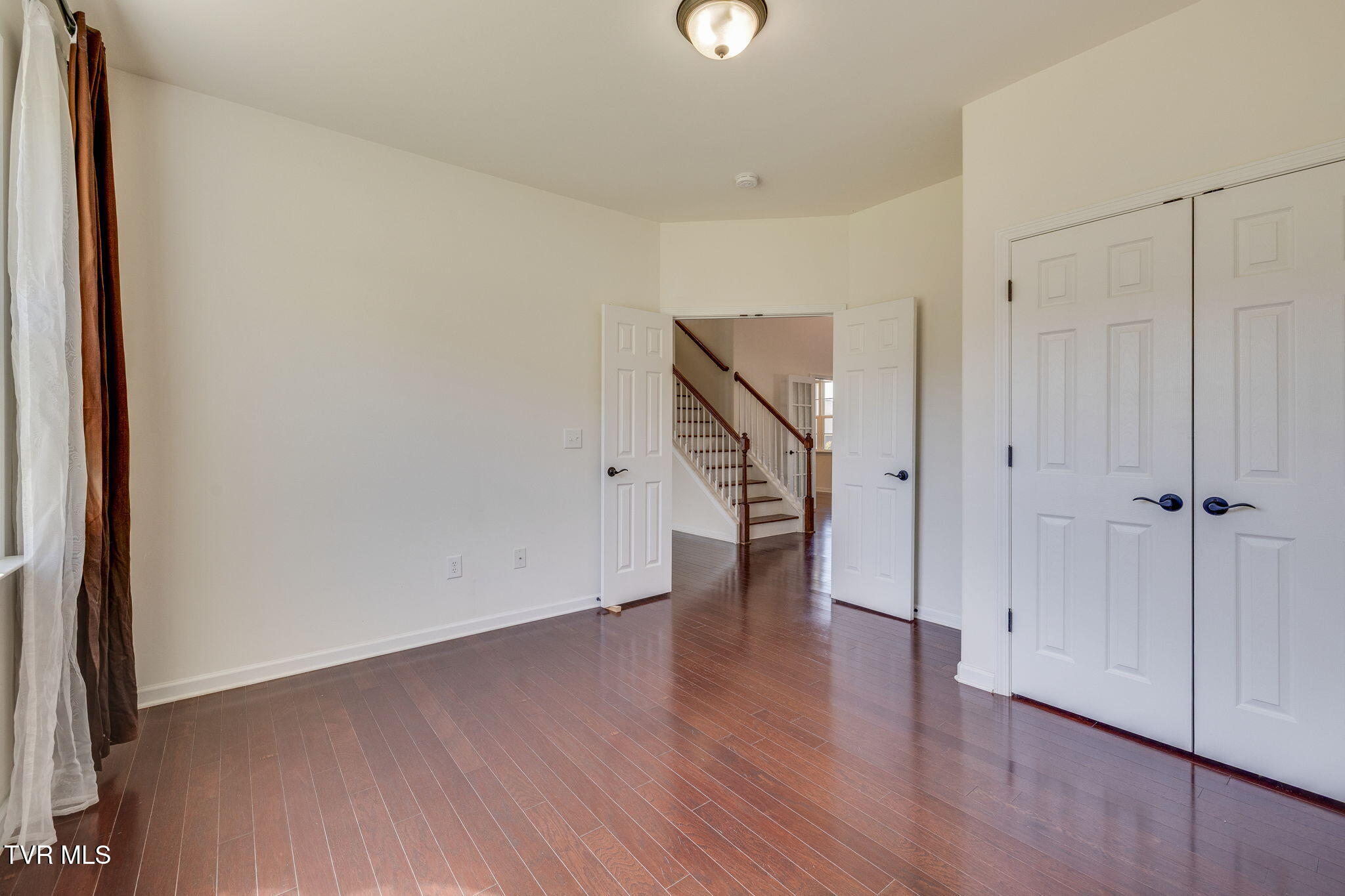587 Suffolk Road Johnson City, TN 37615 - Photo 25 of 56 025