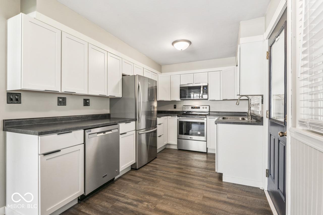 219 West Taylor Street Pendleton, IN 46064 - Photo 13 of 35