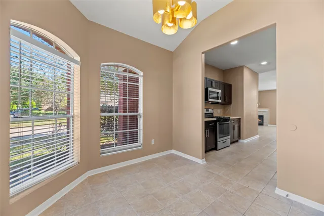 a view of livingroom with furniture