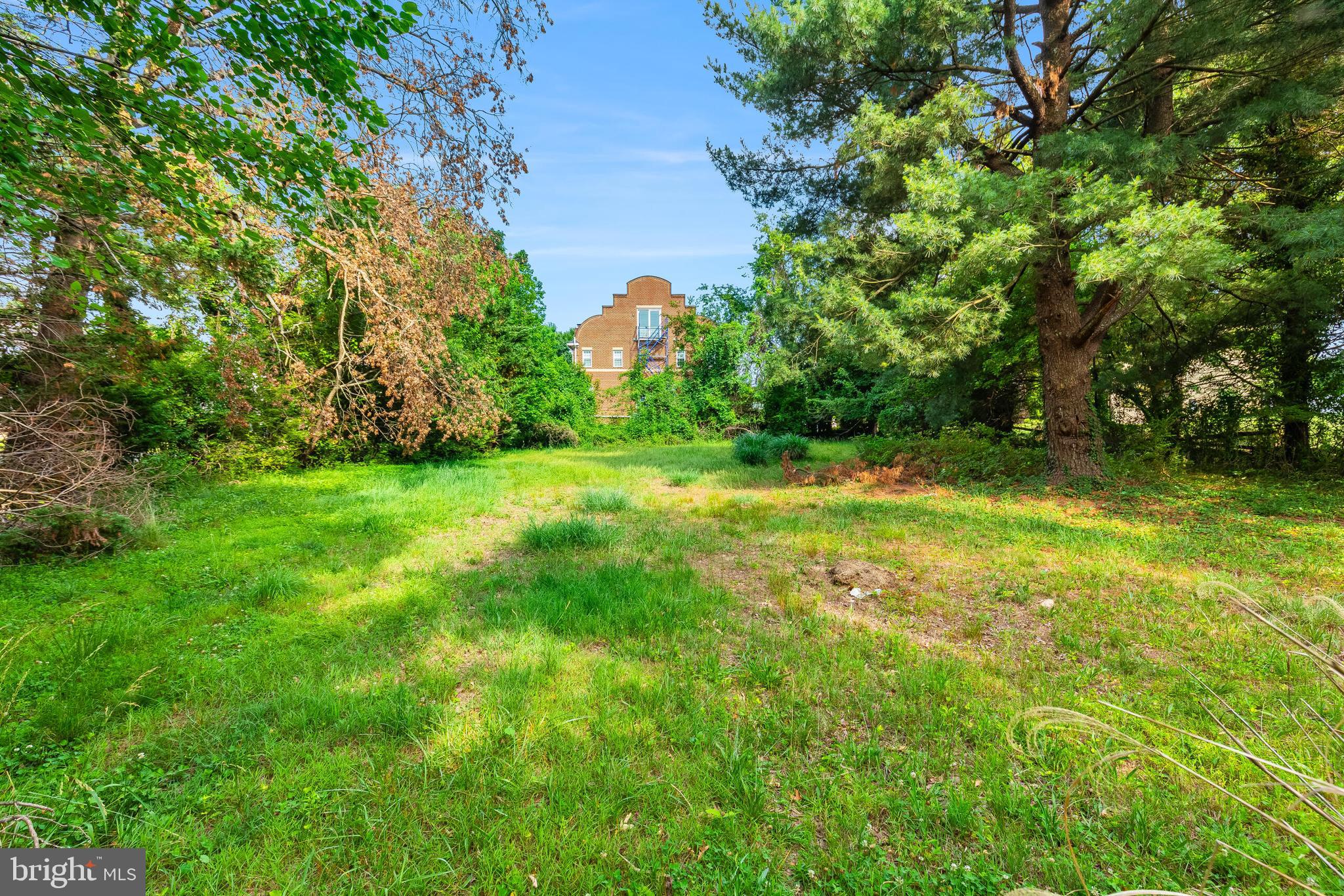 8413 Rainbow Road Vienna, VA 22182 - Photo 4 of 6 Gallery Image 4