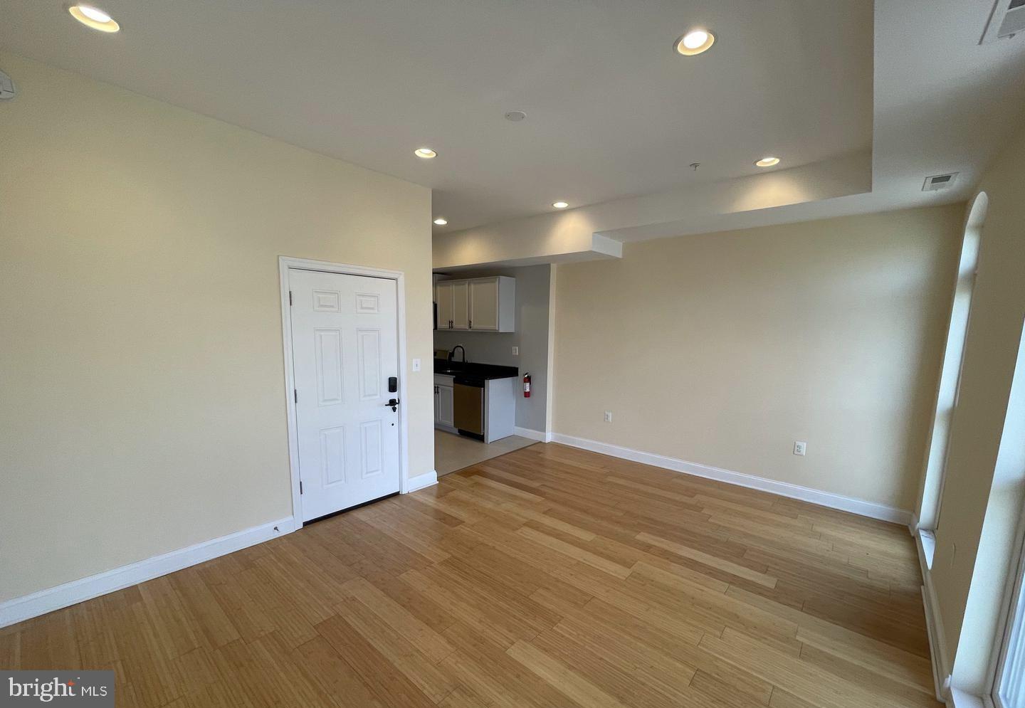 532 8th Street Southeast, Unit 2 Washington, DC 20003 - Photo 4 of 15