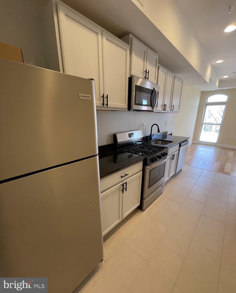 532 8th Street Southeast, Unit 2 Washington, DC 20003 - Photo 8 of 15