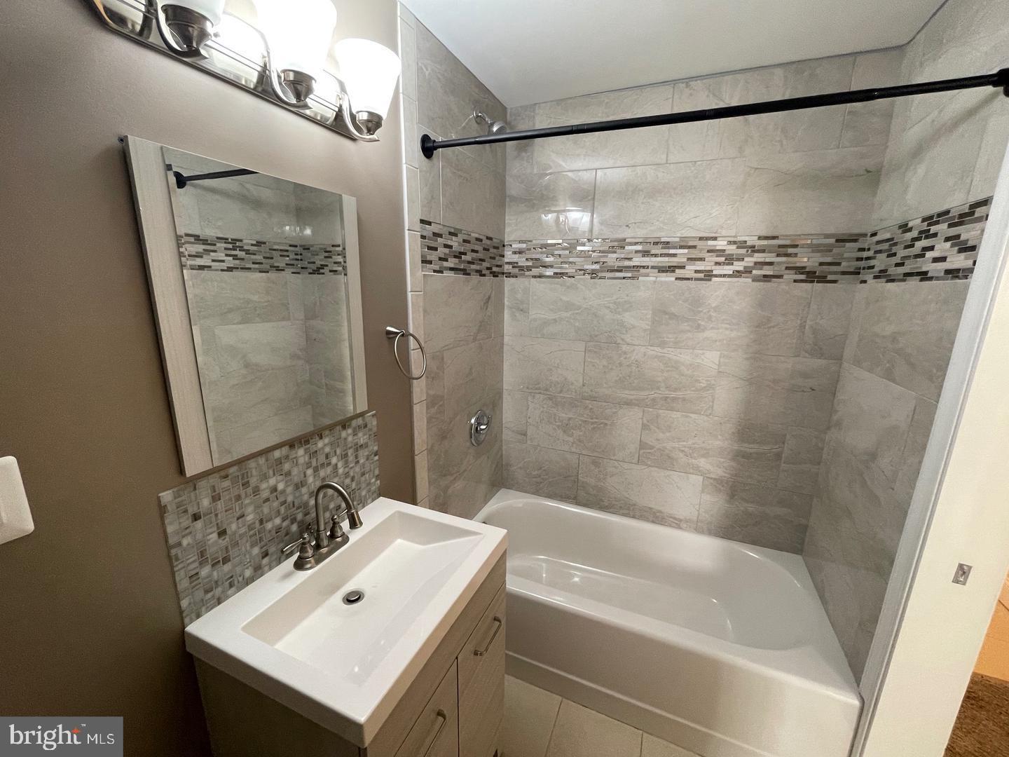 532 8th Street Southeast, Unit 2 Washington, DC 20003 - Photo 10 of 15