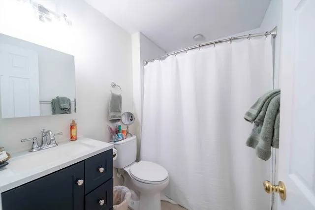 a picture of a wall with a white wall