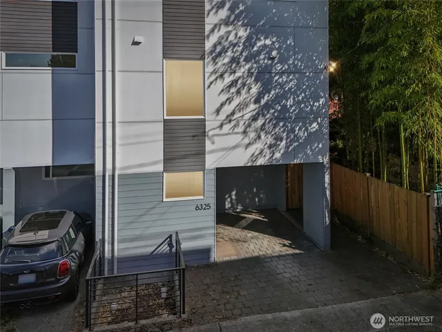 $799,950 | 6325 34th Avenue Southwest, Unit C, Seattle, WA 98126