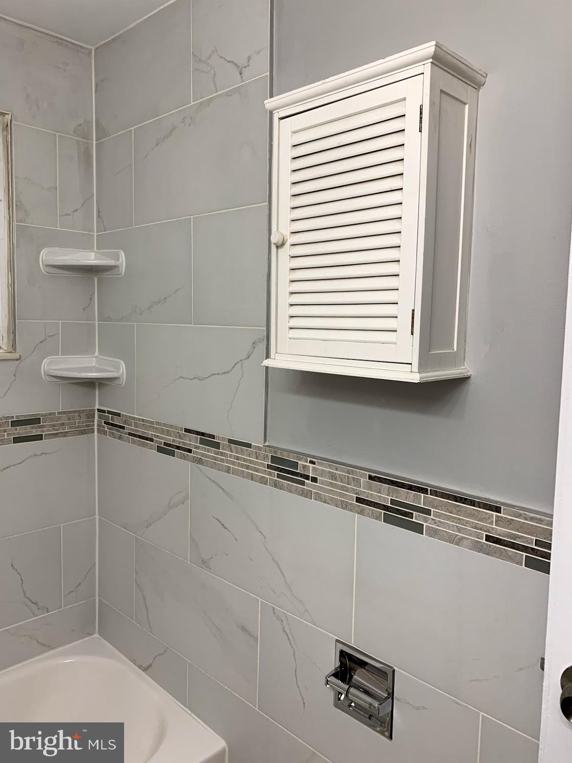 508 Pinewood Road Rockville, MD 20850 - Photo 9 of 29 Bathroom