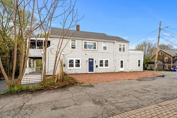 $3,100 | 9 Maple Circle, Unit 1, Marblehead, MA 01945