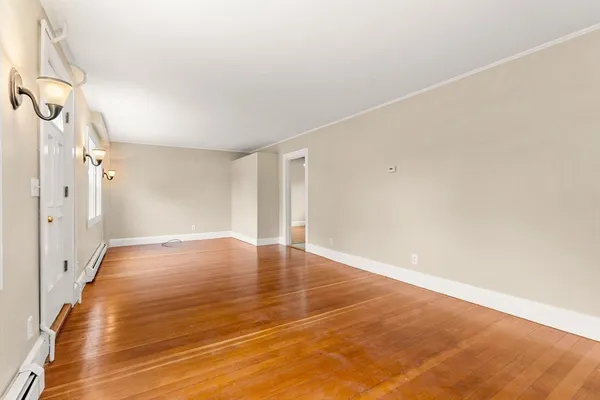 $3,100 | 9 Maple Circle, Unit 1, Marblehead, MA 01945