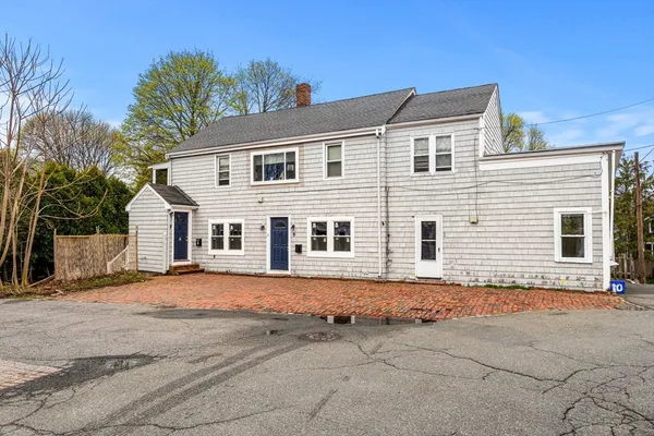 $3,100 | 9 Maple Circle, Unit 1, Marblehead, MA 01945