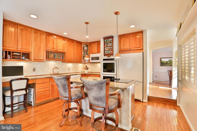 $685,000 | 9823 Bolton Village Court, Fairfax, VA 22032