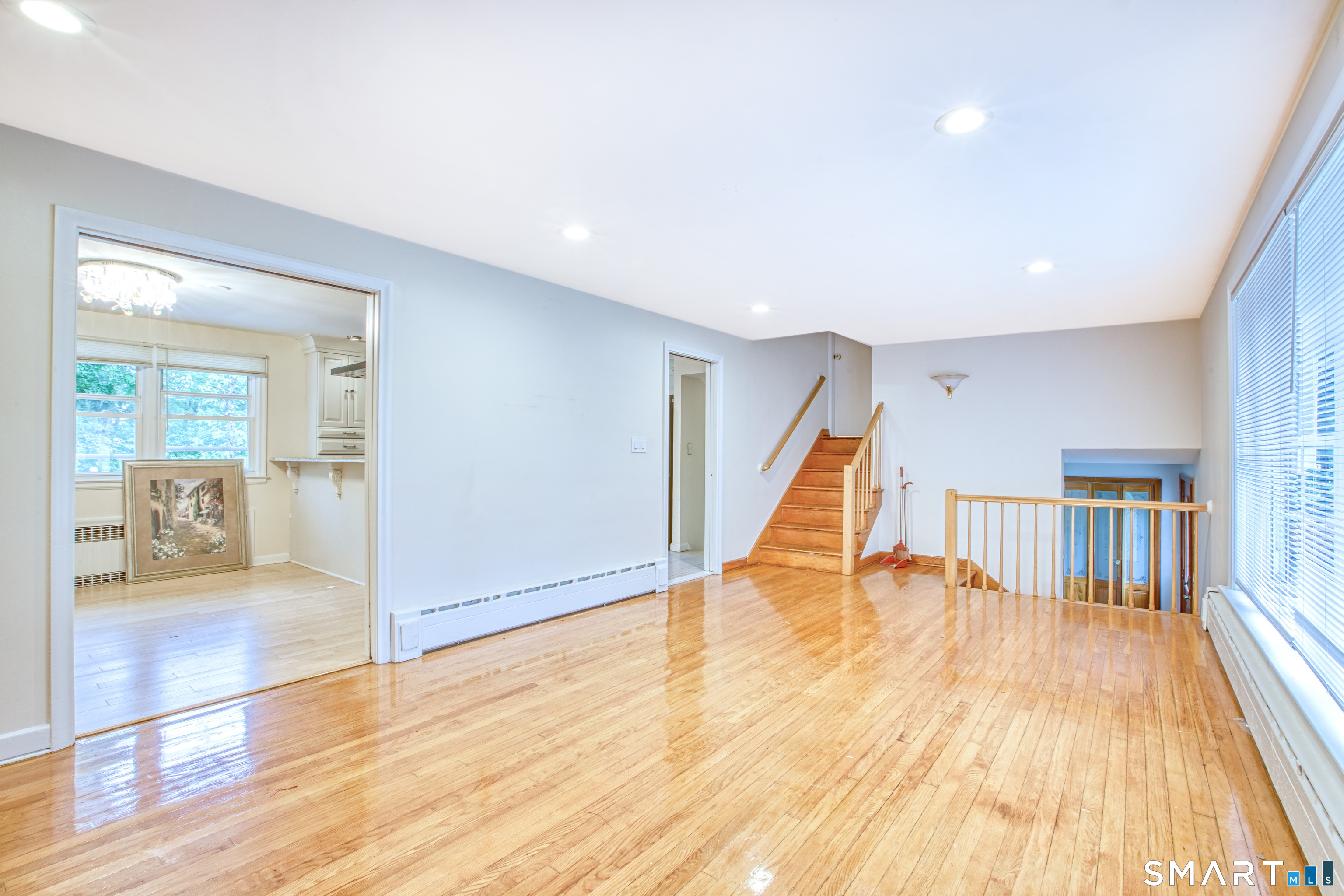 1040 Mountain Road Bloomfield, CT 06002 - Photo 9 of 30 Gallery Image 9