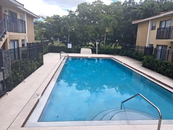$1,750 | 2671 Riverside Drive, Unit 6, Coral Springs, FL 33065