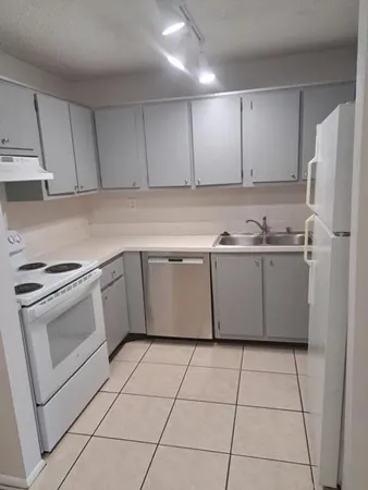 $1,750 | 2671 Riverside Drive, Unit 6, Coral Springs, FL 33065