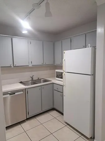 $1,750 | 2671 Riverside Drive, Unit 6, Coral Springs, FL 33065