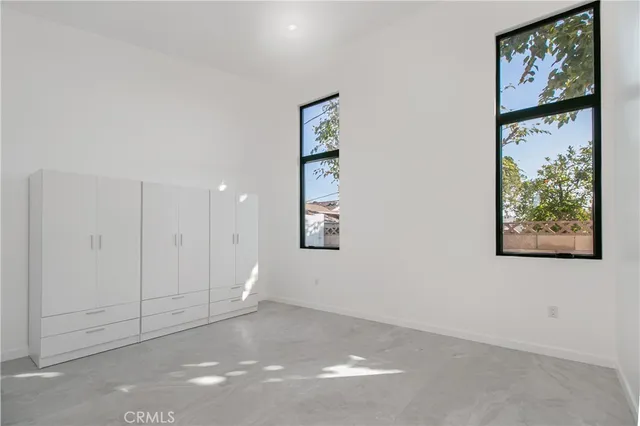 view of a utility room with washer and dryer