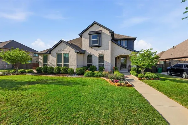 $699,999 | 11300 Cedar Creek Drive, Cross Roads, TX 76227