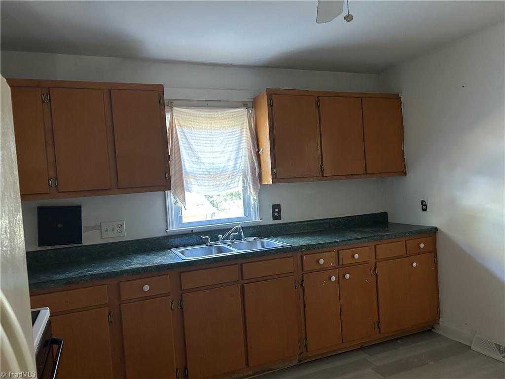 1715 Ringold Road Greensboro, NC 27405 - Photo 13 of 20 Gallery Image 13