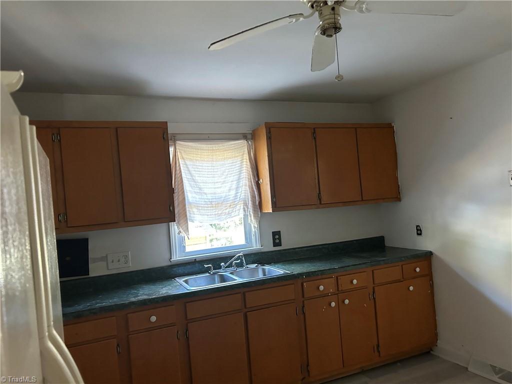 1715 Ringold Road Greensboro, NC 27405 - Photo 15 of 20 Gallery Image 15