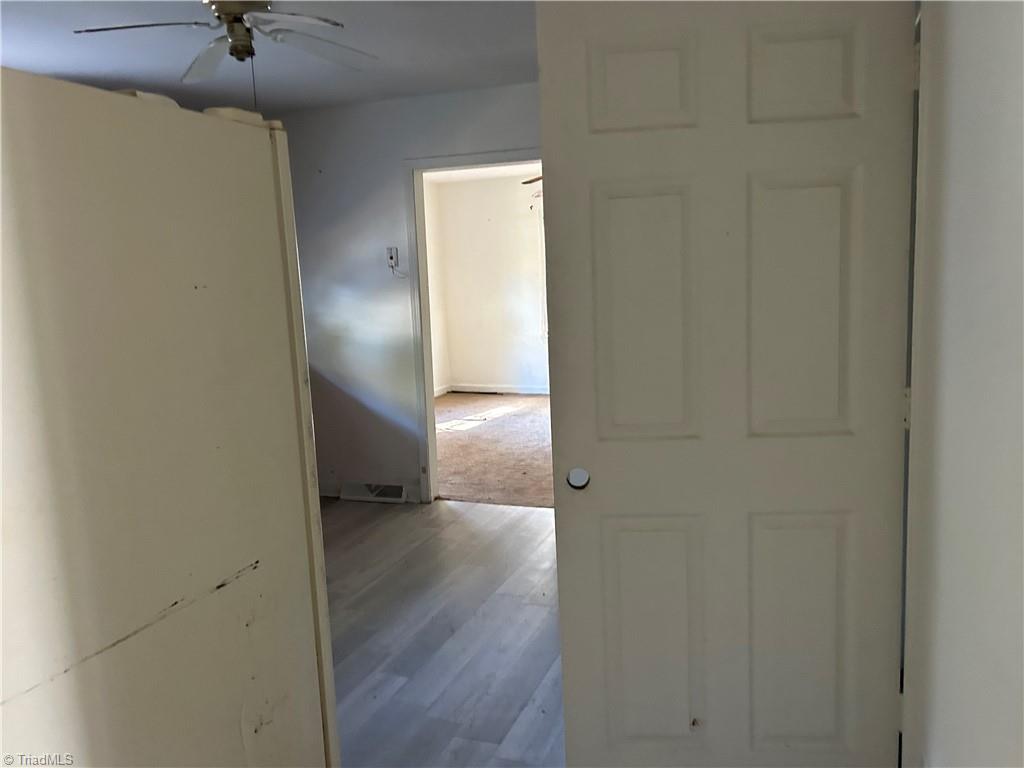 1715 Ringold Road Greensboro, NC 27405 - Photo 7 of 20 Gallery Image 7