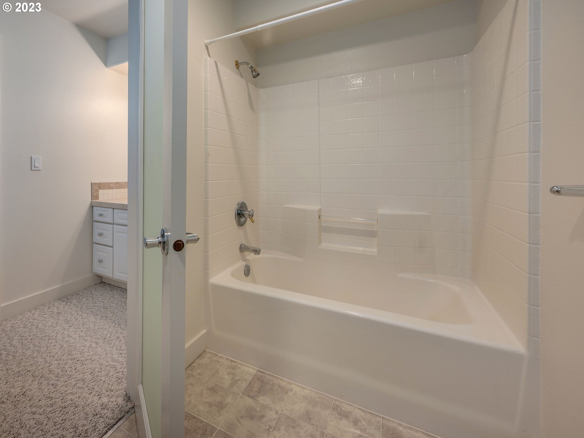 4249 Southwest Dosch Road Portland, OR 97239 - Photo 31 of 45 Gallery Image 31