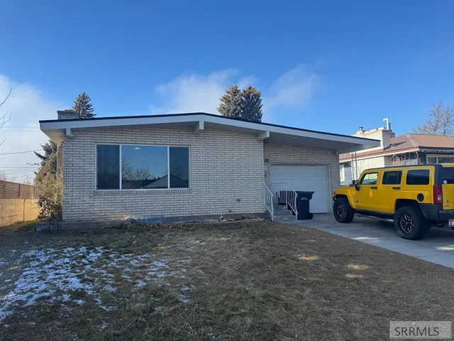 $290,000 | 925 Jefferson Avenue, Idaho Falls, ID 83402