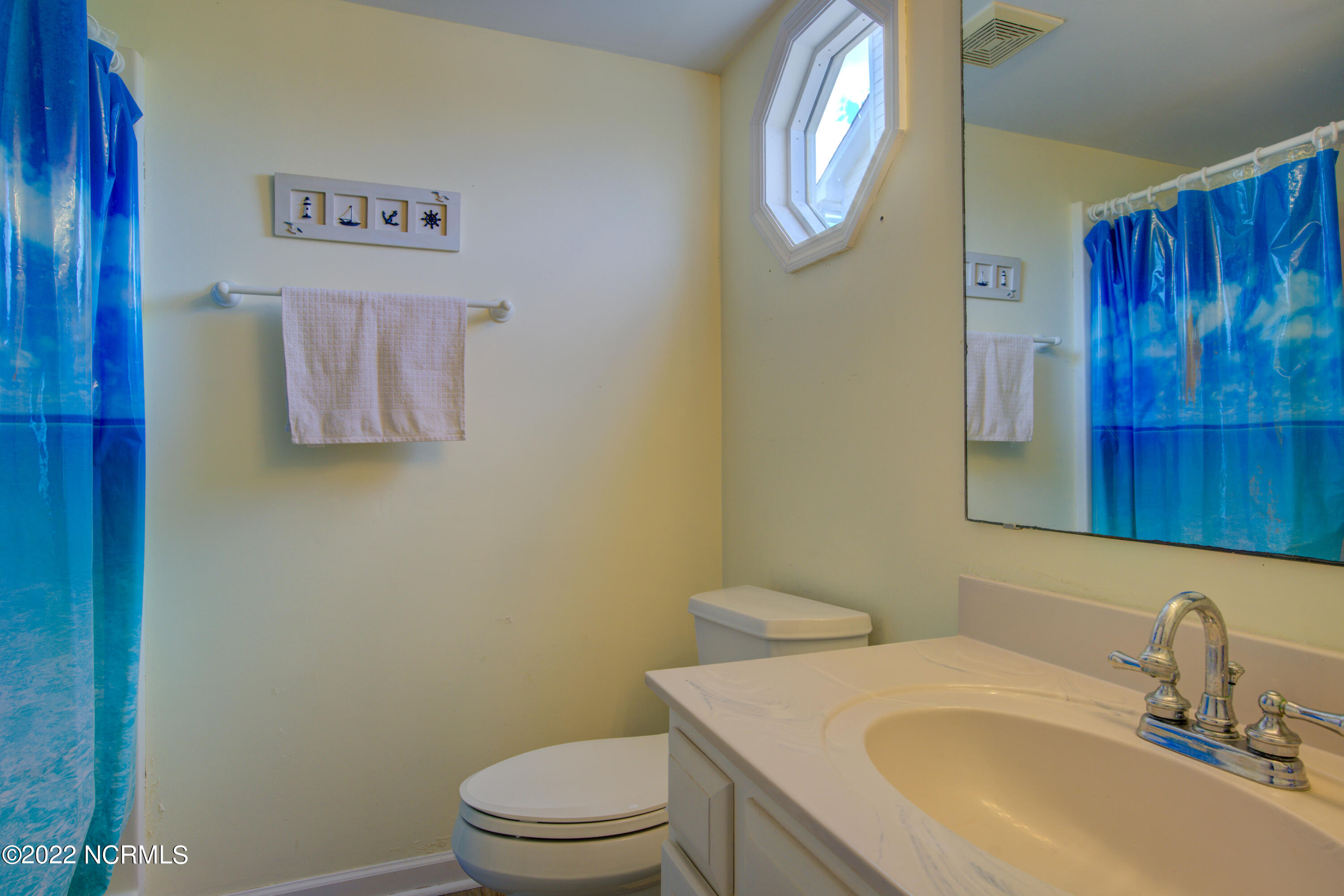 1232 New River Inlet Road North Topsail Beach, NC 28460 - Photo 18 of 34 1232 New River Inlet Road - Interiors -