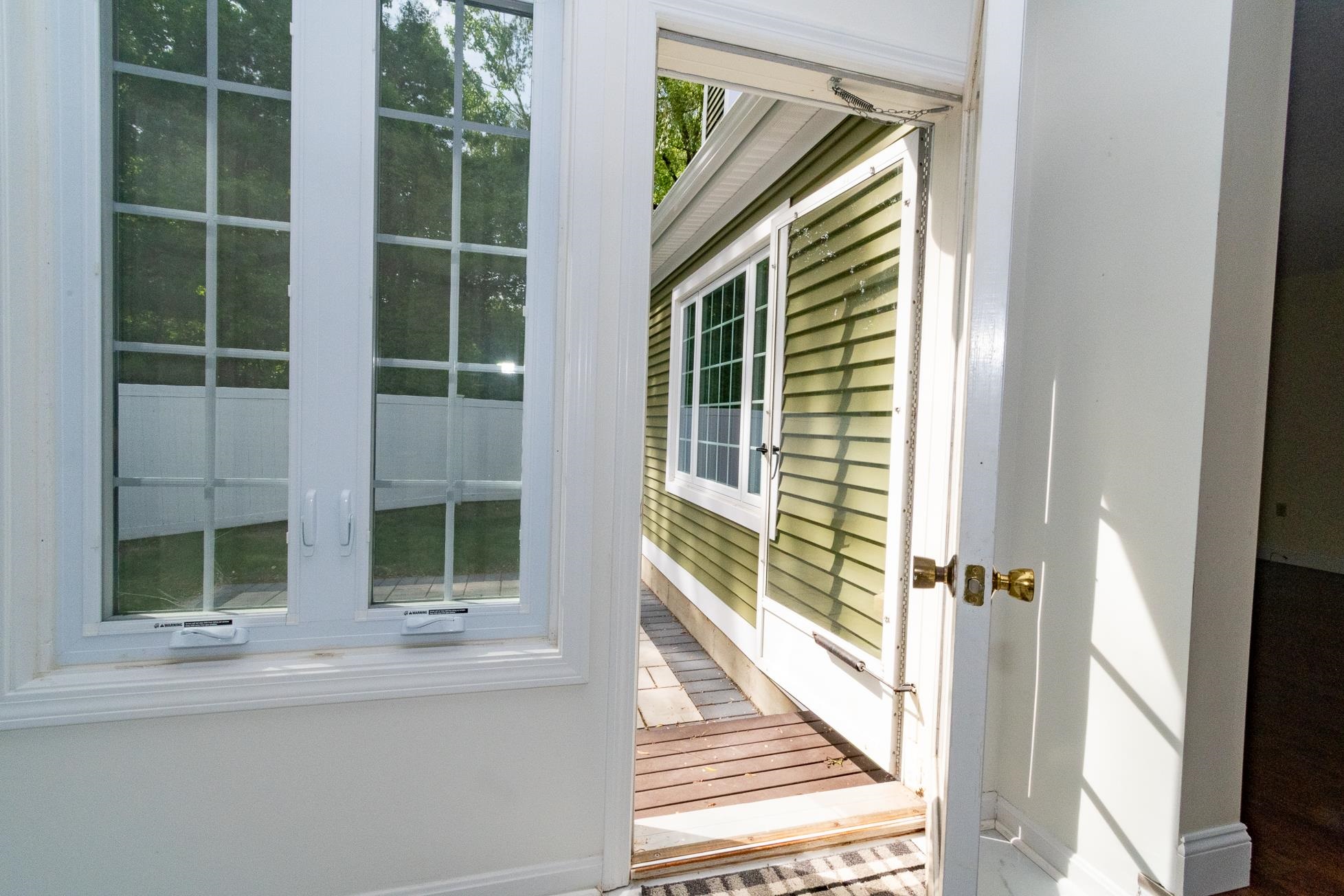 152 Straw Hill Road Manchester, NH 03104 - Photo 31 of 40