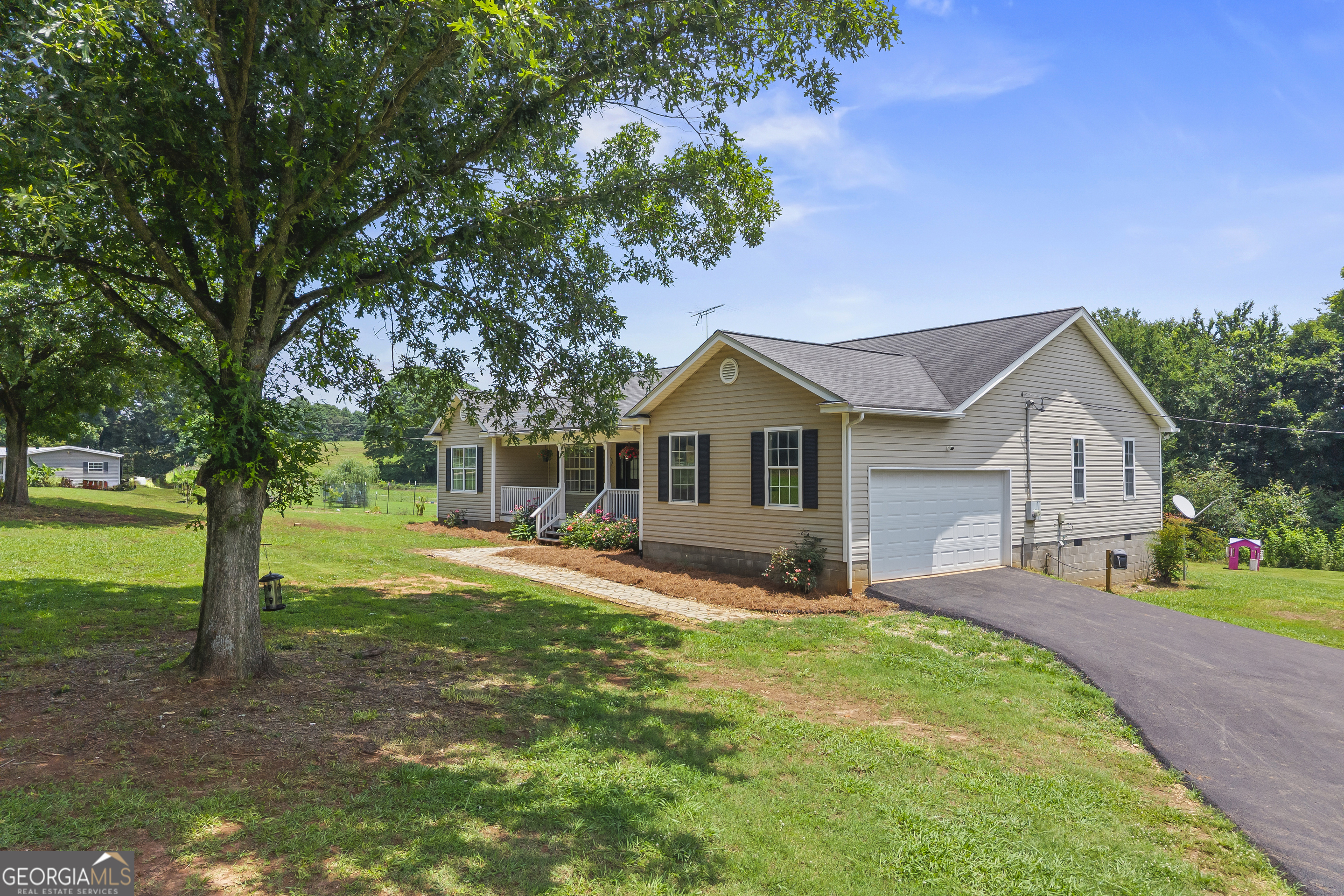 1649 Brays Lake Road Royston, GA 30662 - Photo 3 of 75