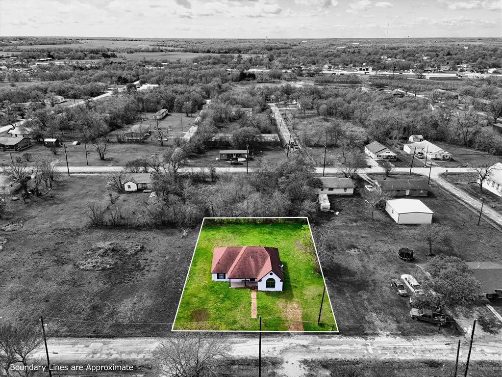 308 South Herman Street Mexia, TX 76667 - Photo 5 of 28 a view of a city