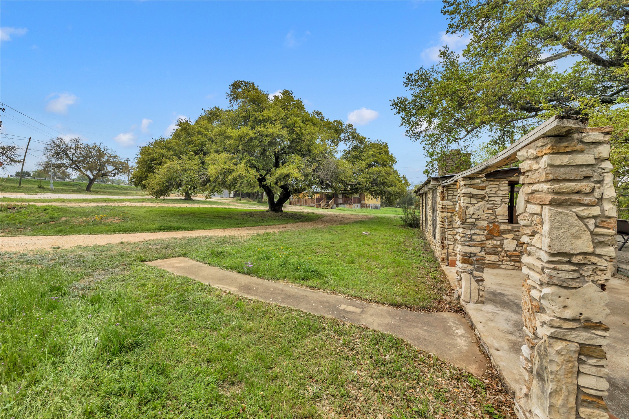 123 Rocky Road Hye, TX 78635 - Photo 14 of 40