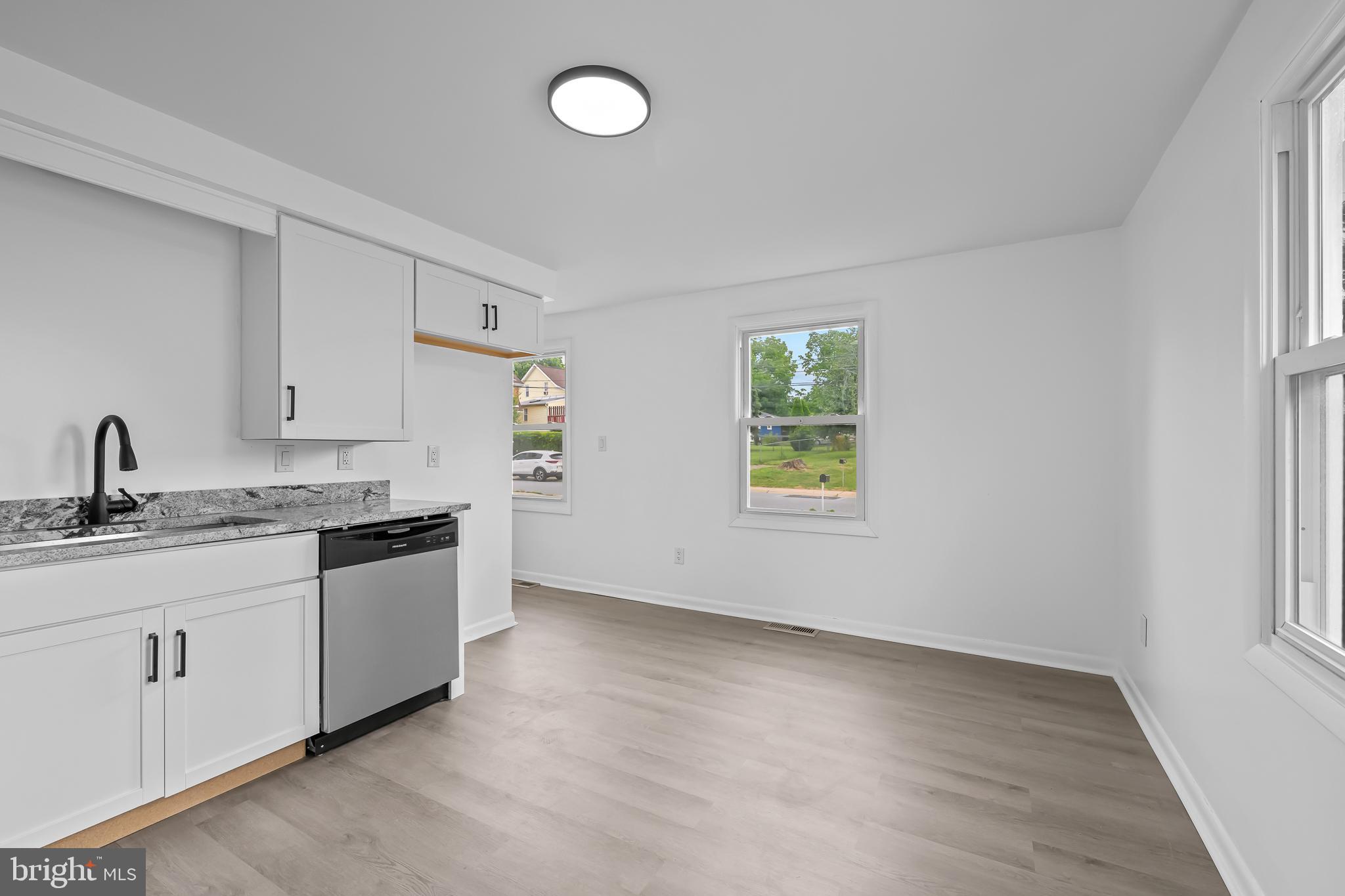 2358 Thomas Avenue Upper Chichester, PA 19014 - Photo 5 of 20