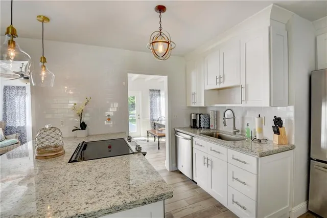 $7,500 | 10 South Swinton Circle, Delray Beach, FL 33444