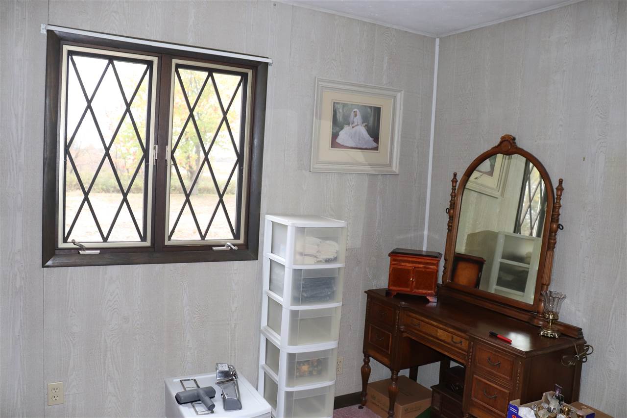 14211 Frost Road Hemlock, MI 48626 - Photo 27 of 34