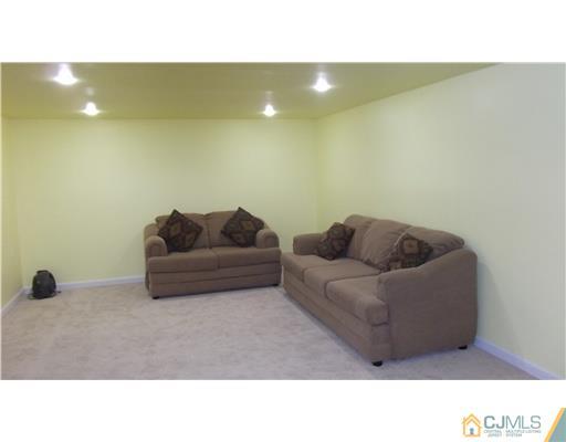 4 Brox Road Edison, NJ 08817 - Photo 18 of 19