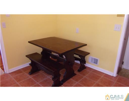 4 Brox Road Edison, NJ 08817 - Photo 4 of 19