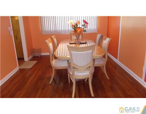 4 Brox Road Edison, NJ 08817 - Photo 10 of 19