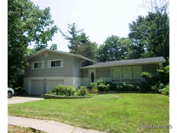 2014 Briarcliff Springfield, IL 62704 - Photo 1 of 15