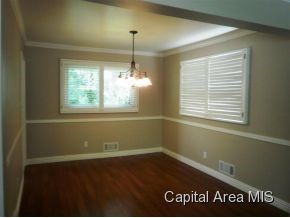 2014 Briarcliff Springfield, IL 62704 - Photo 3 of 15