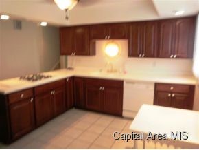 2014 Briarcliff Springfield, IL 62704 - Photo 5 of 15