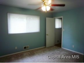 2014 Briarcliff Springfield, IL 62704 - Photo 10 of 15