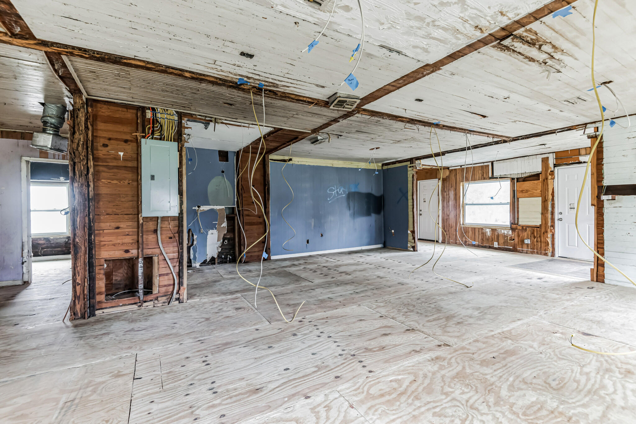 2511 Lipscomb Street Melbourne, FL 32901 - Photo 24 of 30 a view of a garage