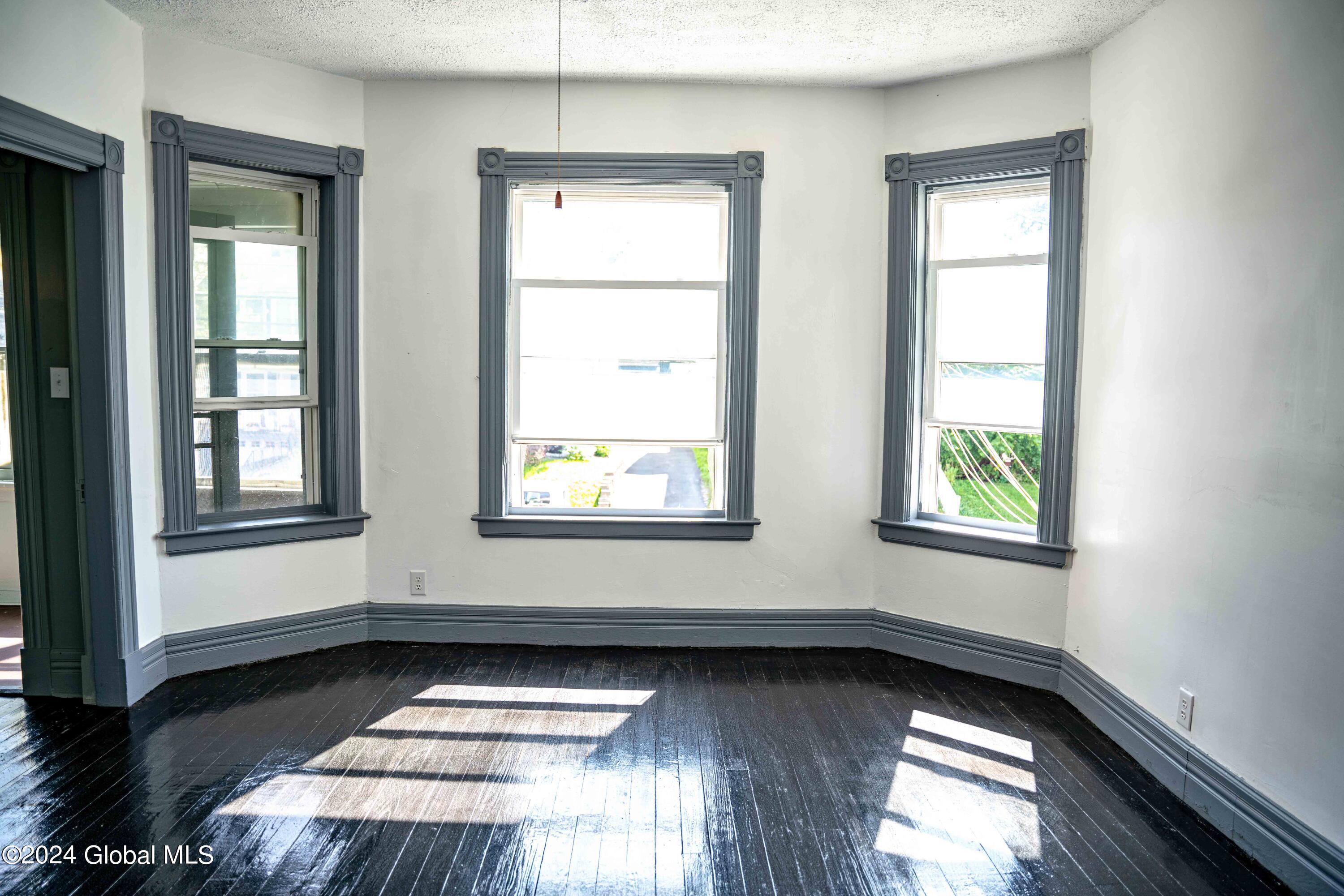 1627 Van Vranken Avenue Schenectady, NY 12308 - Photo 6 of 43 1627 Van Vranken-7