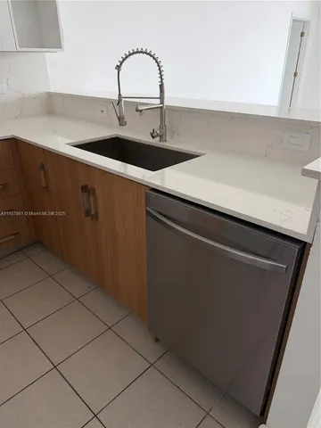 $2,800 | 140 South Dixie Highway, Unit 807, Hollywood, FL 33020