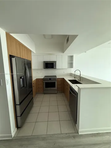 $2,800 | 140 South Dixie Highway, Unit 807, Hollywood, FL 33020