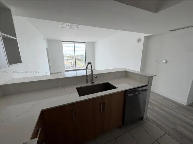 $2,800 | 140 South Dixie Highway, Unit 807, Hollywood, FL 33020