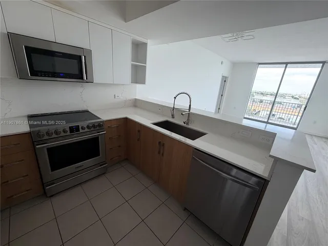 $2,800 | 140 South Dixie Highway, Unit 807, Hollywood, FL 33020